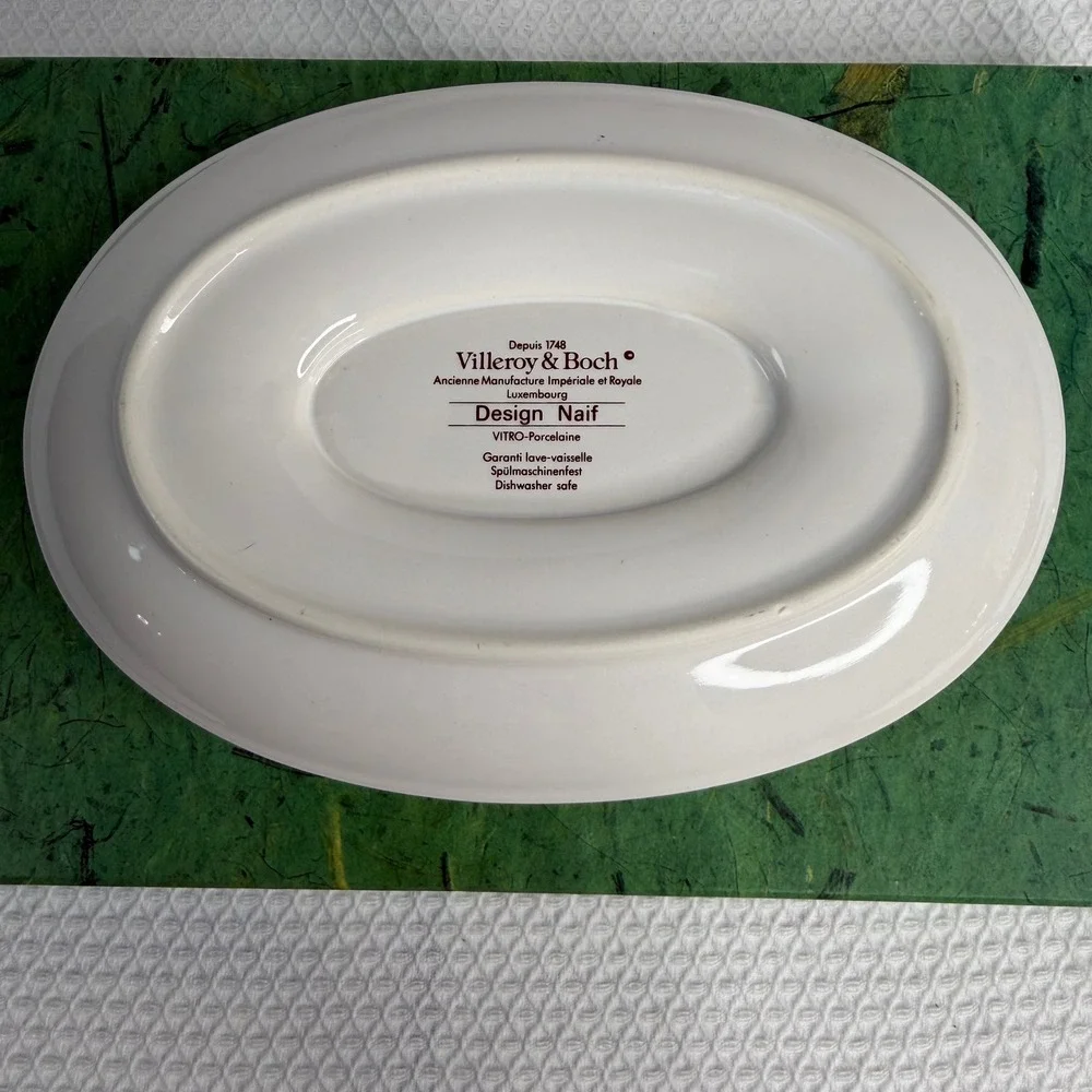 Villeroy & Boch Design Naif Gravy Boat Attached Underplate Folk Art Village